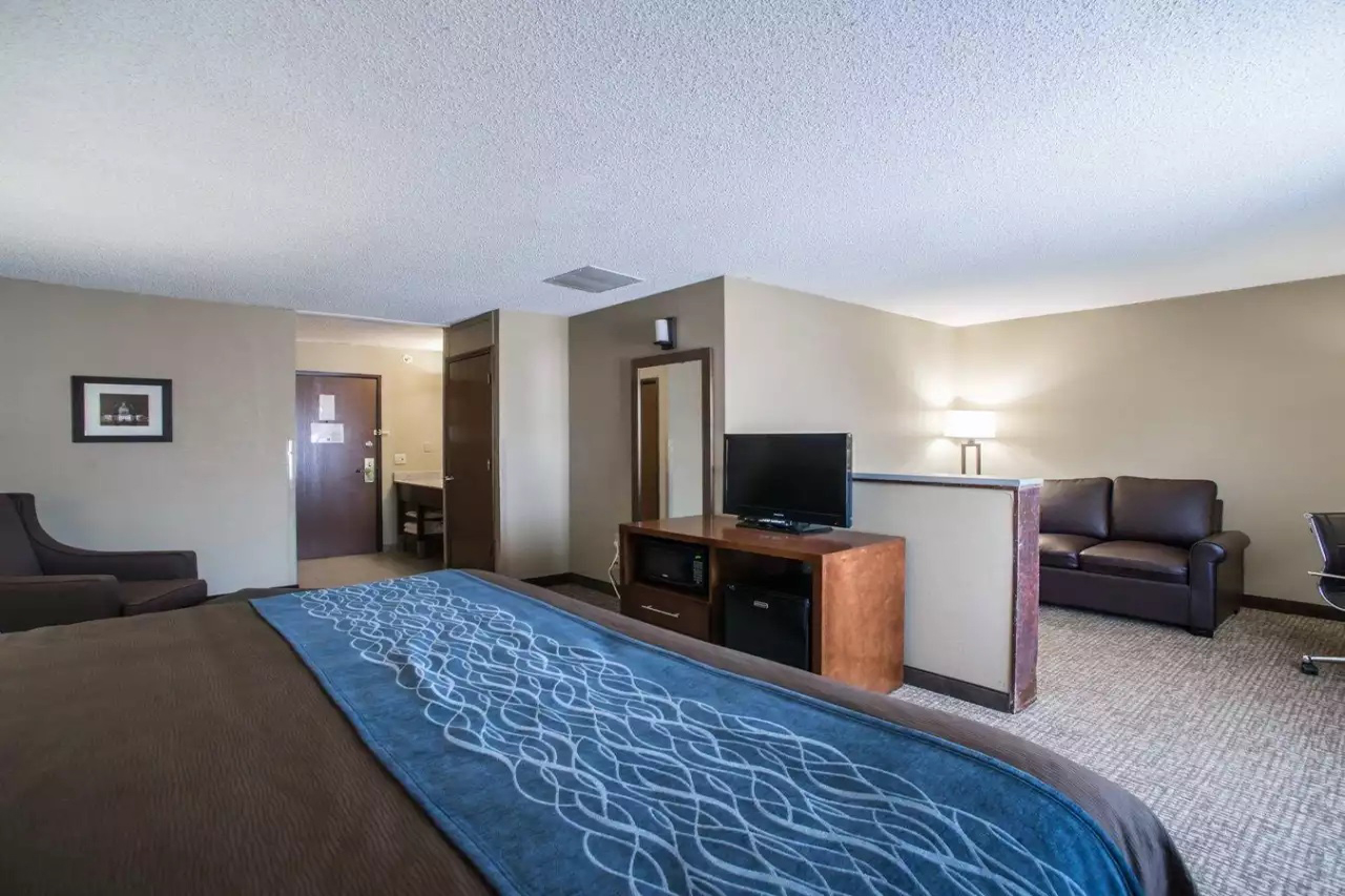 SuitesSpecialtyRooms
