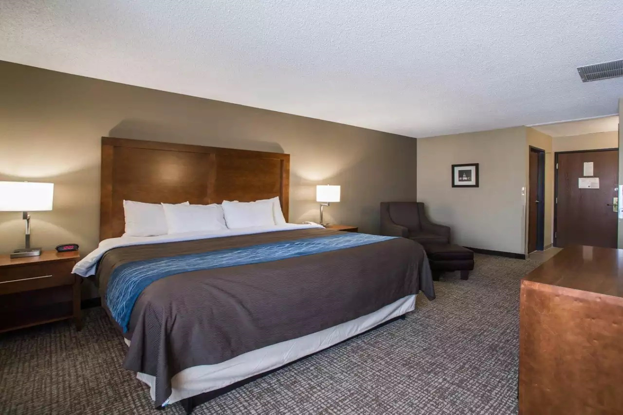 SuitesSpecialtyRooms