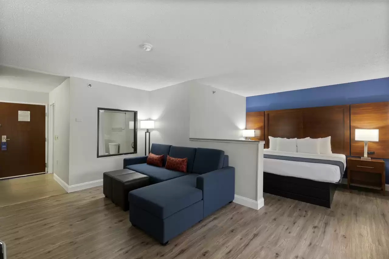 StandardRoomsBedroom