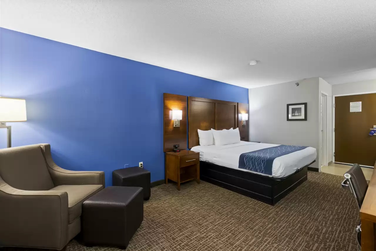 StandardRoomsBedroom